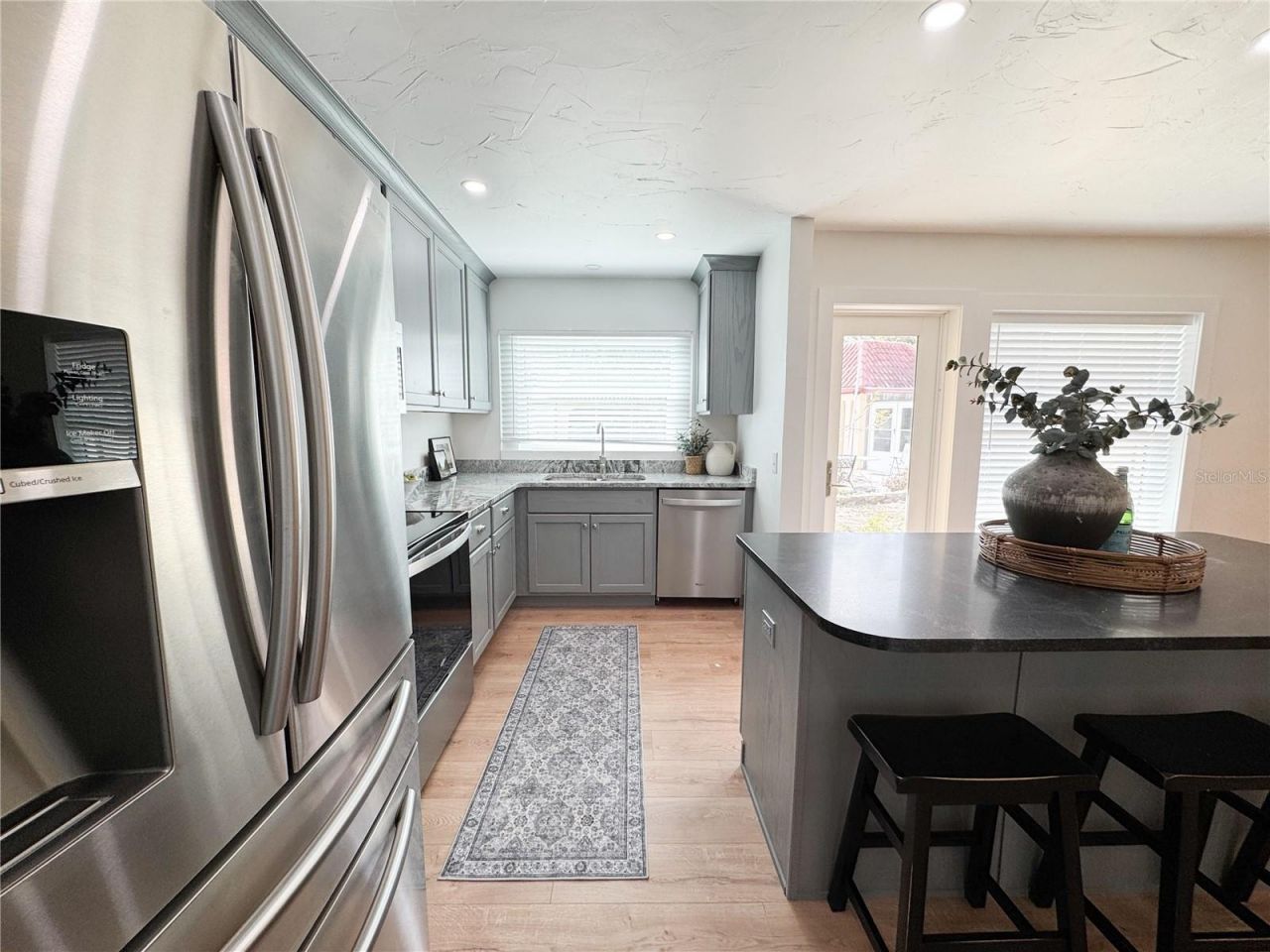 914 W Faith Circle, Bradenton, FL 34212 Photo