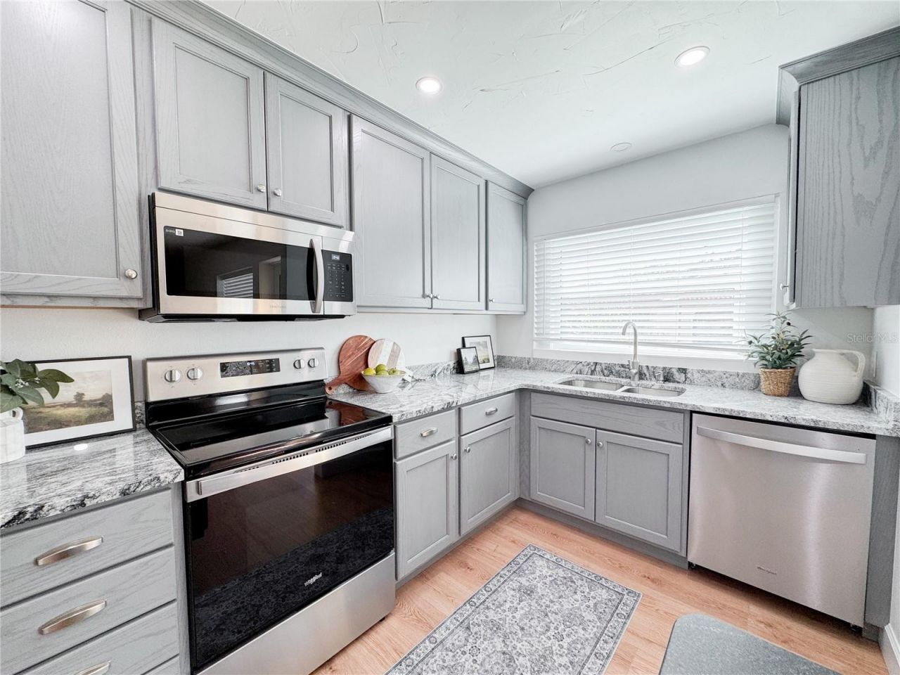 914 W Faith Circle, Bradenton, FL 34212 Photo