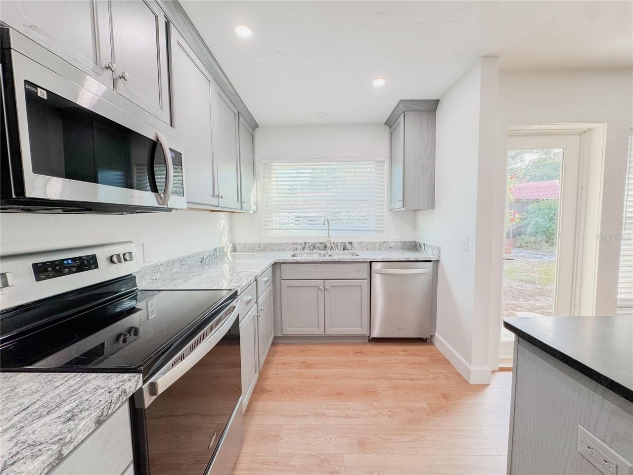 914 W Faith Circle, Bradenton, FL 34212 Photo