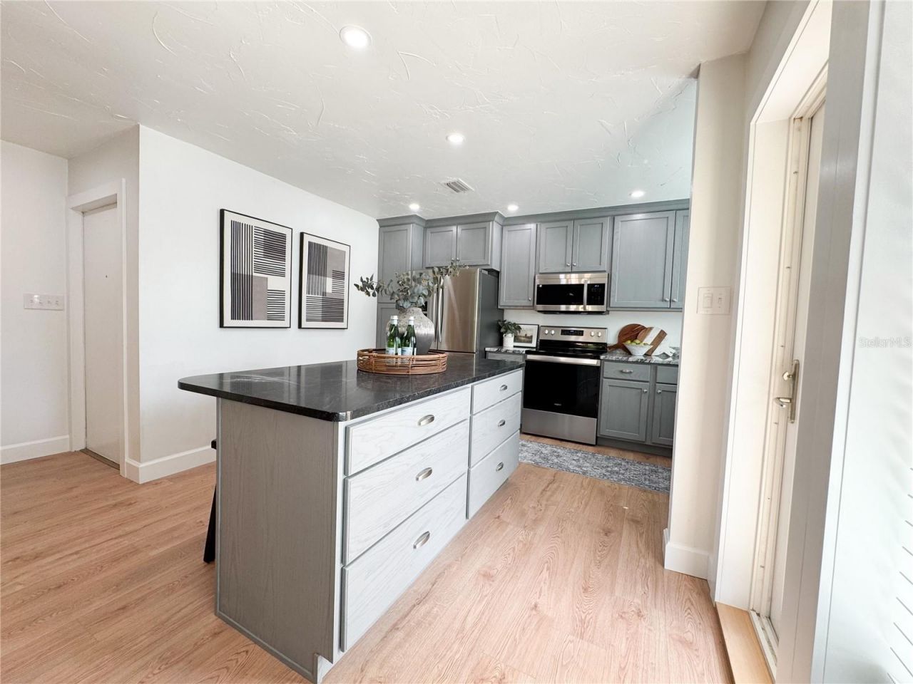 914 W Faith Circle, Bradenton, FL 34212 Photo