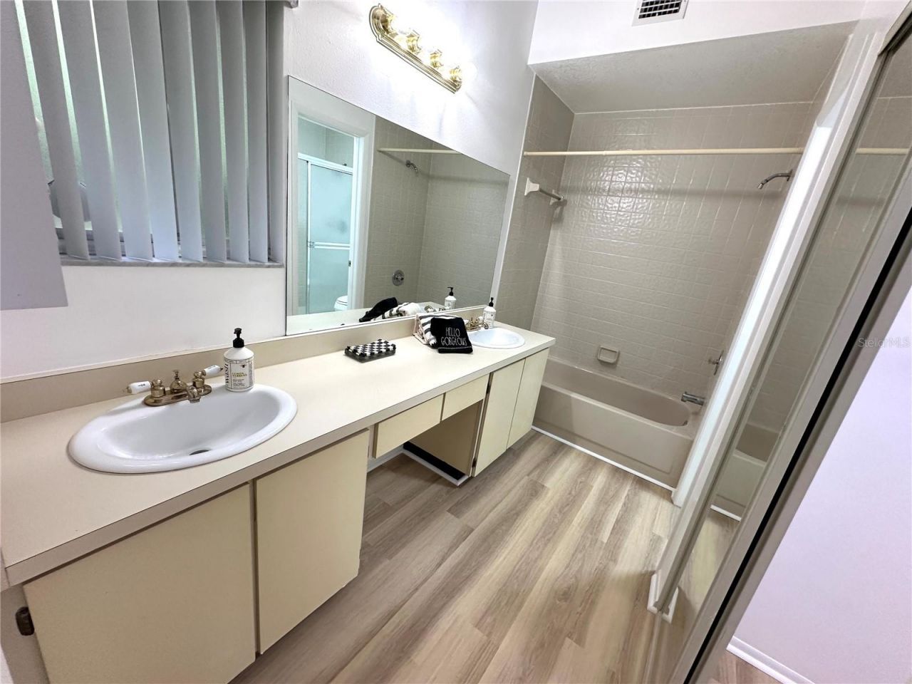 525 Oak Terrace, Unit 121, Altamonte Springs, FL 32701 Photo