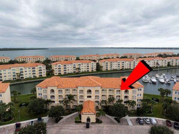 8 Harbour Isle Drive E, Unit Ph5, Fort Pierce, FL 34949