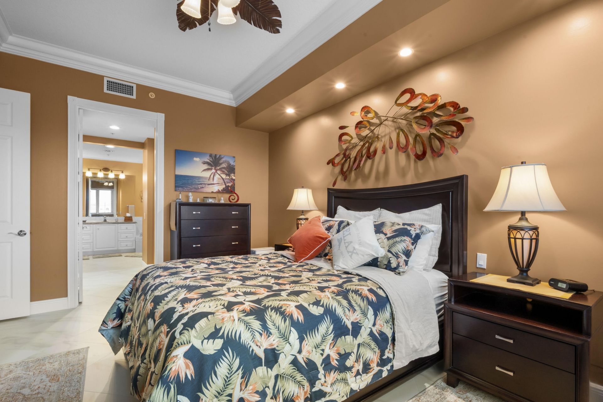 8 Harbour Isle Drive E, Unit Ph5, Fort Pierce, FL 34949 Photo