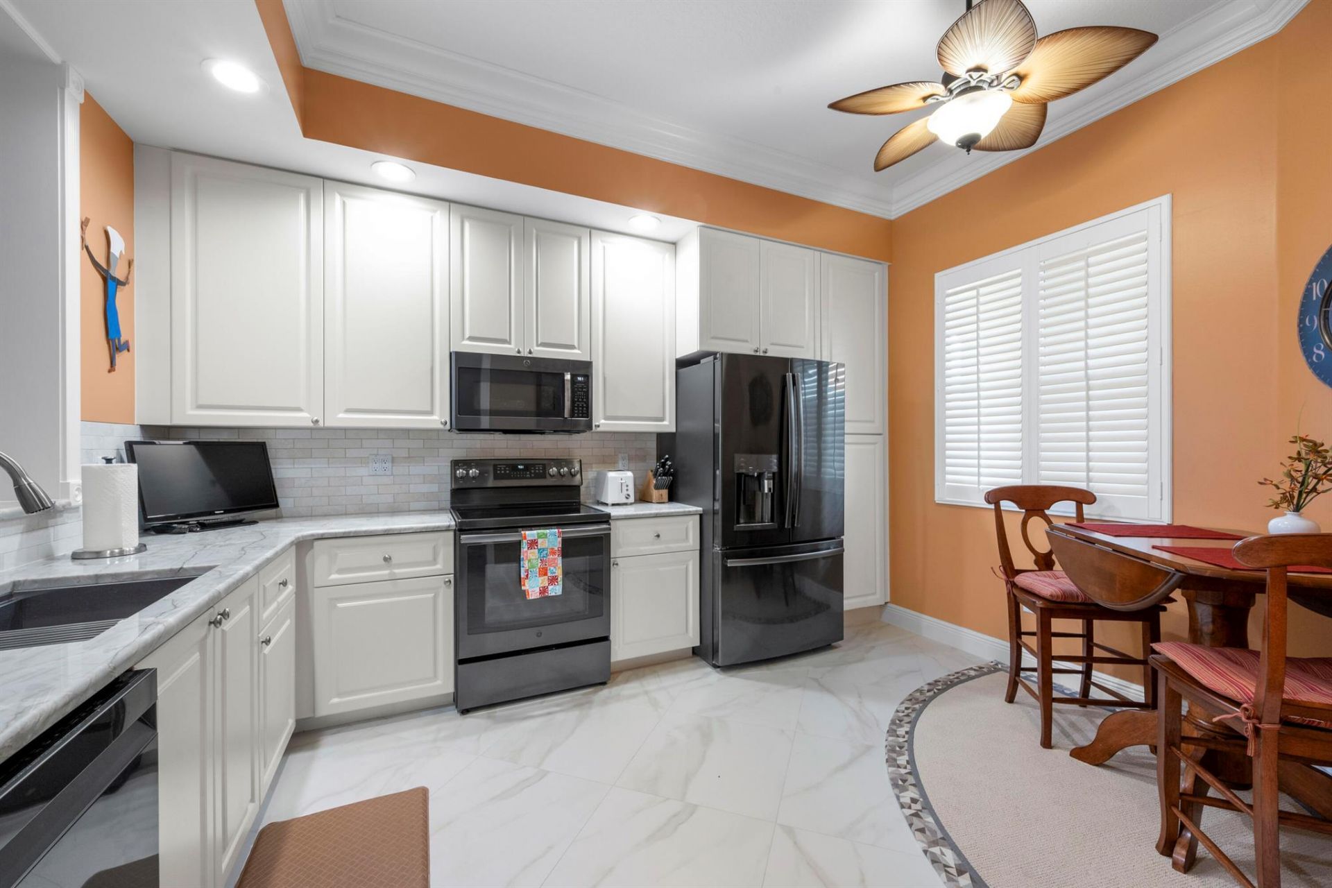 8 Harbour Isle Drive E, Unit Ph5, Fort Pierce, FL 34949 Photo