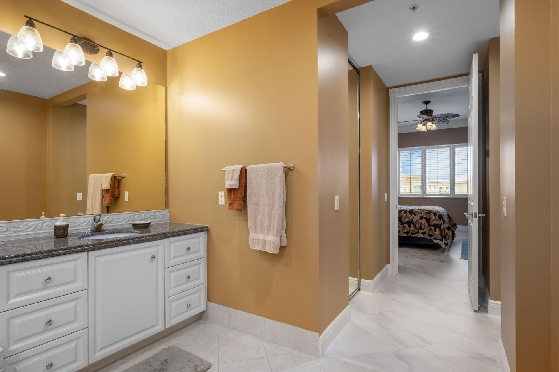 8 Harbour Isle Drive E, Unit Ph5, Fort Pierce, FL 34949 Photo