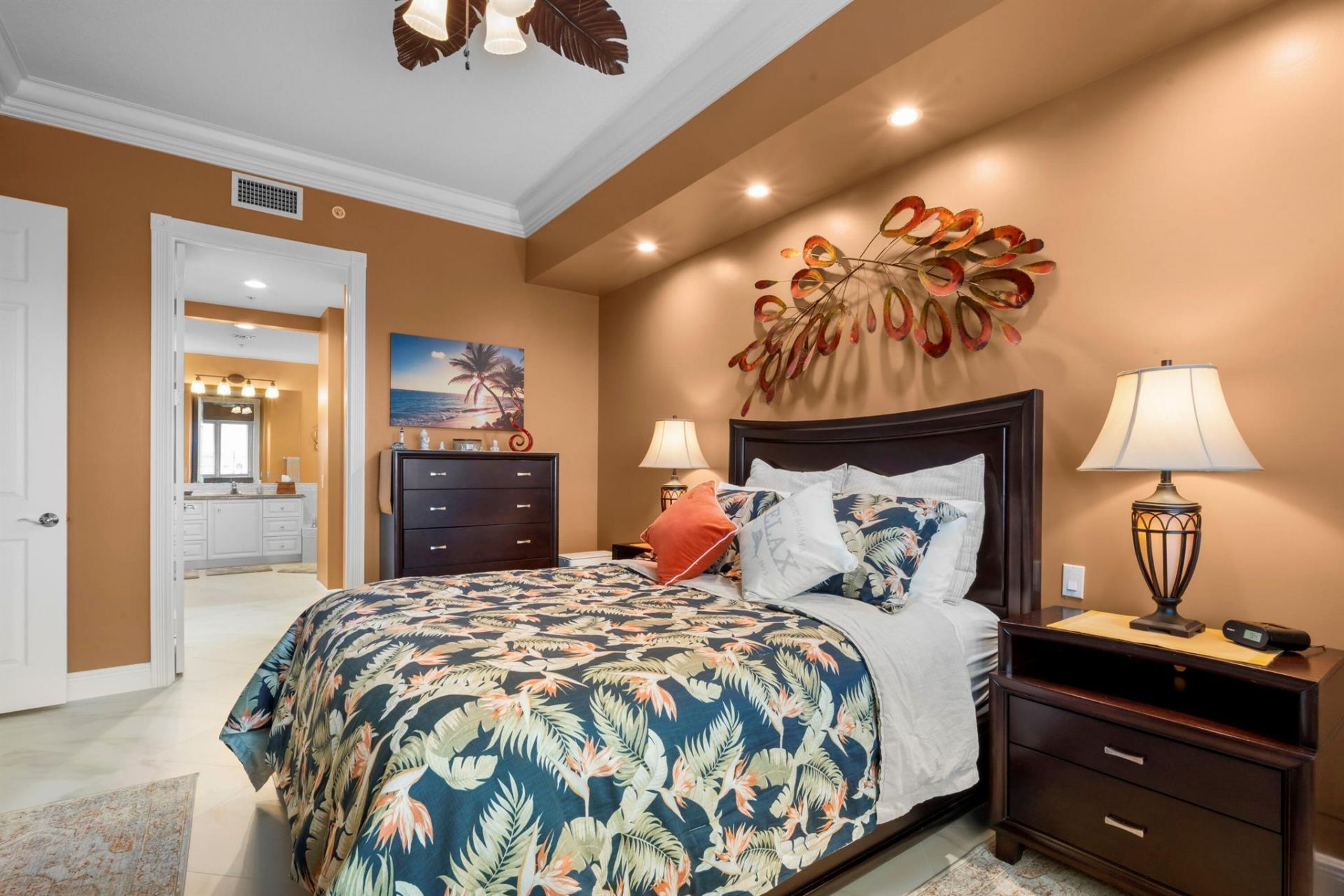 8 Harbour Isle Drive E, Unit Ph5, Fort Pierce, FL 34949 Photo