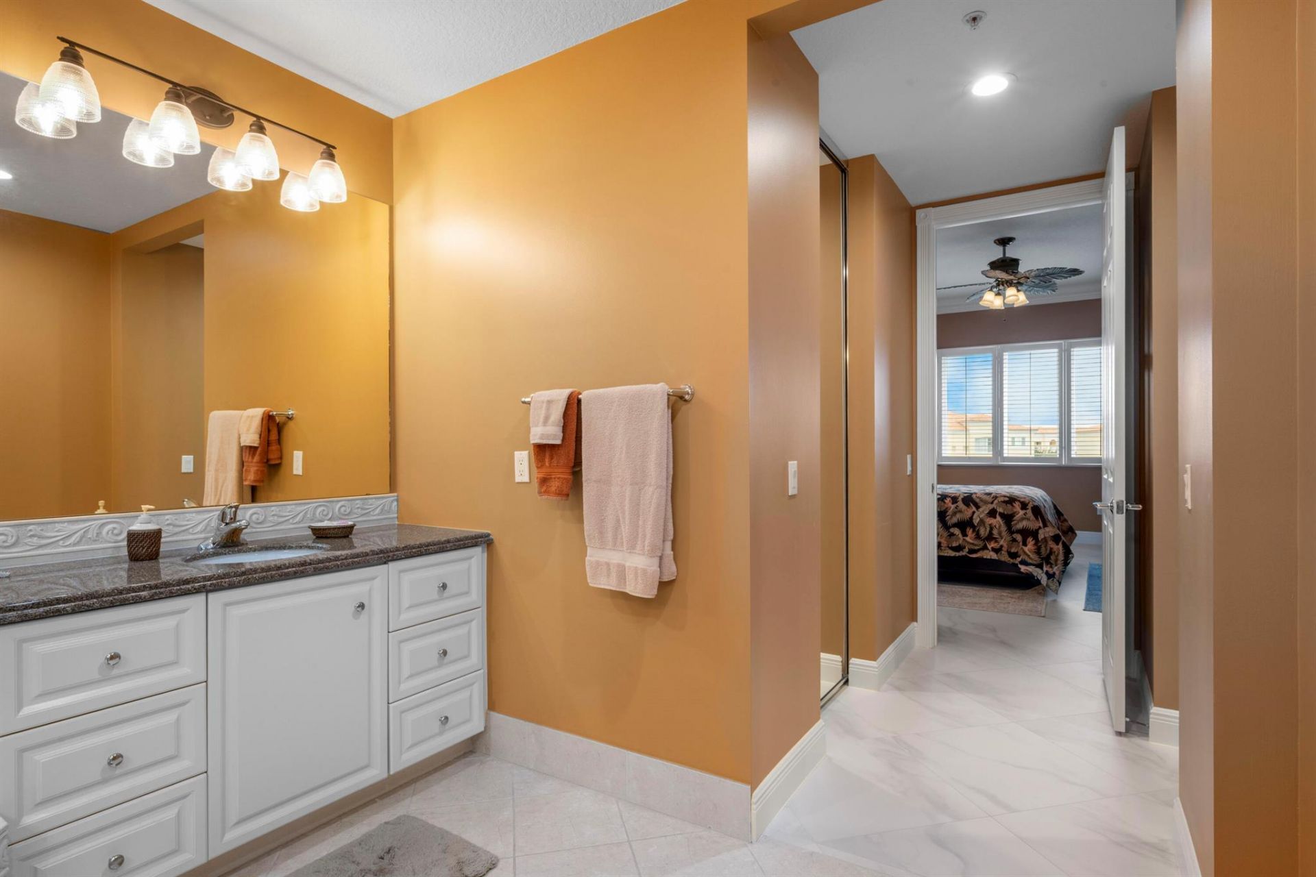 8 Harbour Isle Drive E, Unit Ph5, Fort Pierce, FL 34949 Photo