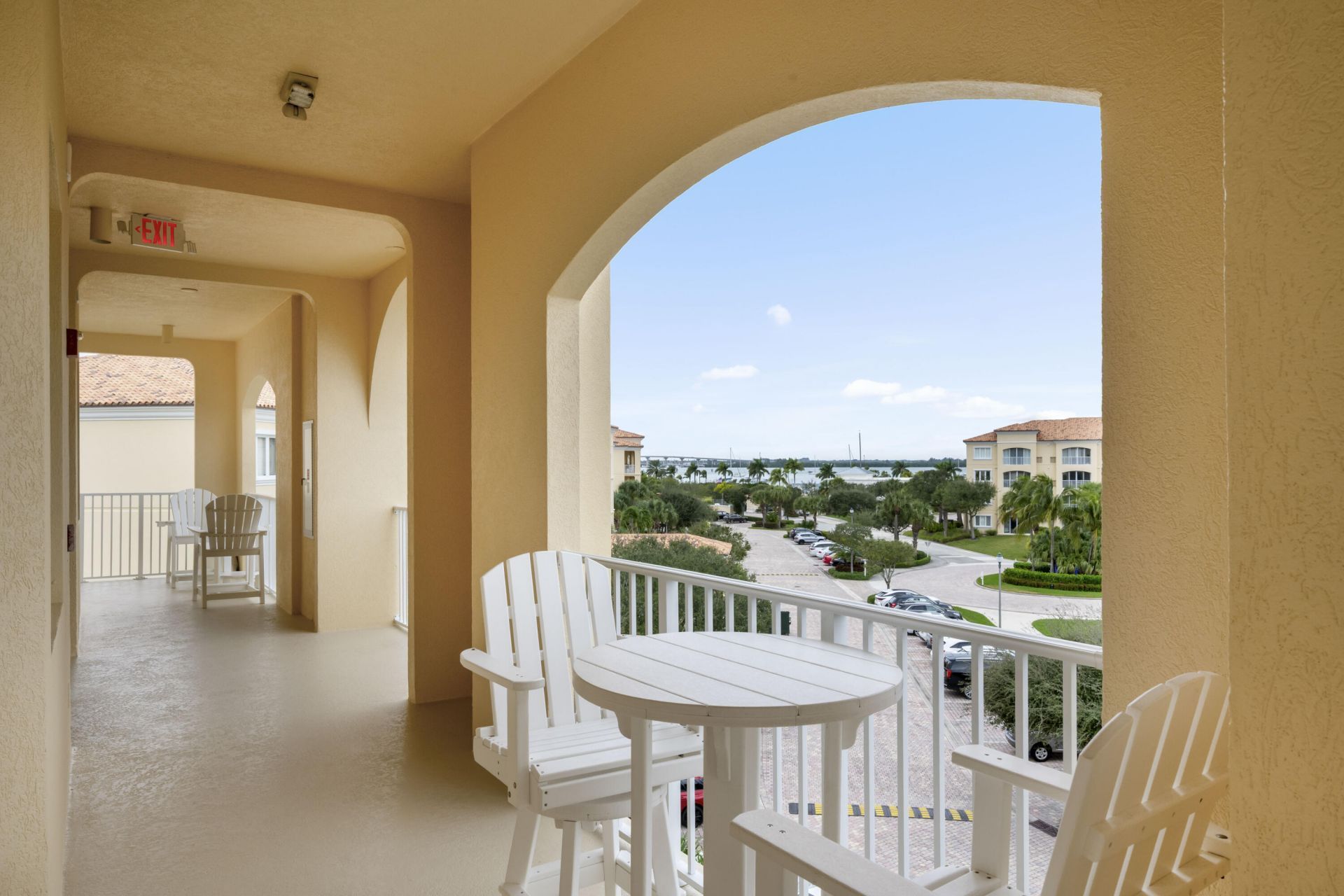 8 Harbour Isle Drive E, Unit Ph5, Fort Pierce, FL 34949 Photo