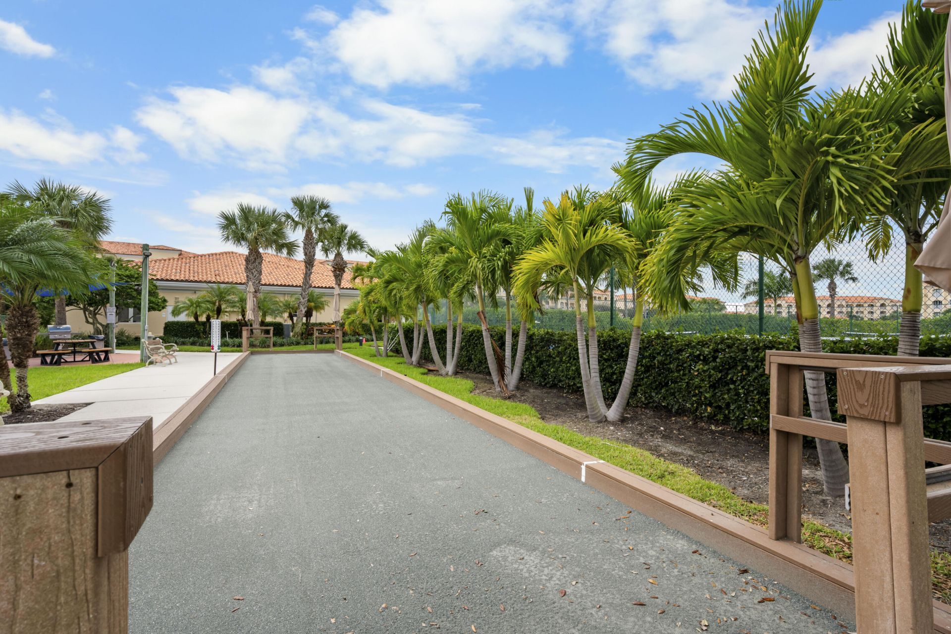 8 Harbour Isle Drive E, Unit Ph5, Fort Pierce, FL 34949 Photo