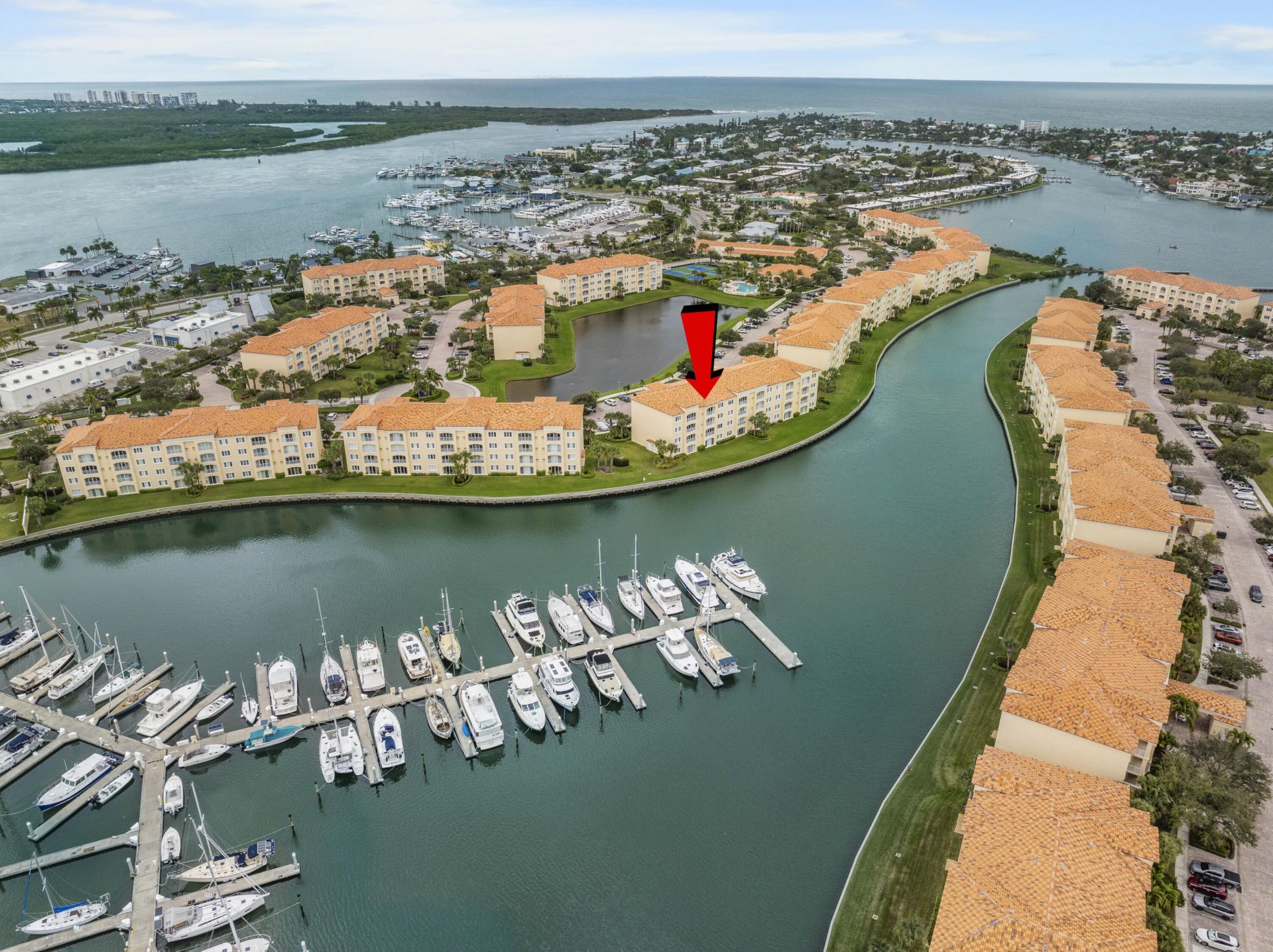 8 Harbour Isle Drive E, Unit Ph5, Fort Pierce, FL 34949 Photo