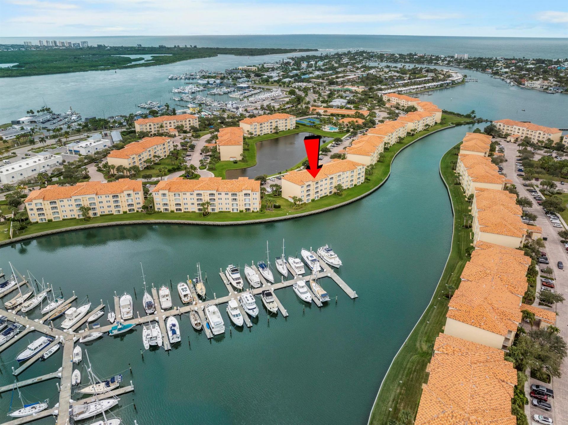 8 Harbour Isle Drive E, Unit Ph5, Fort Pierce, FL 34949 Photo