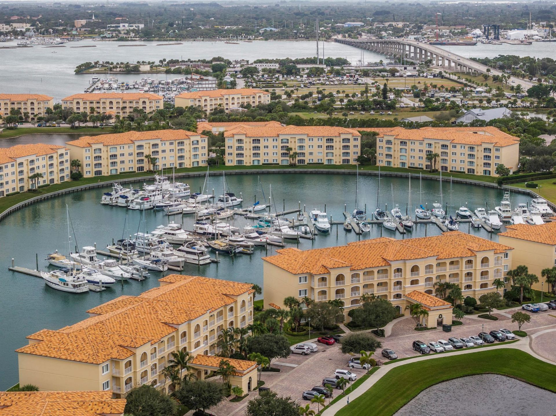 8 Harbour Isle Drive E, Unit Ph5, Fort Pierce, FL 34949 Photo