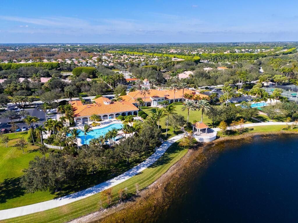 8199 Saint Johns Court, Wellington, FL 33414 Photo