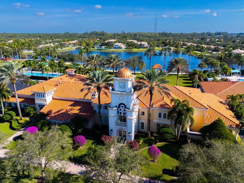 8199 Saint Johns Court, Wellington, FL 33414 Photo