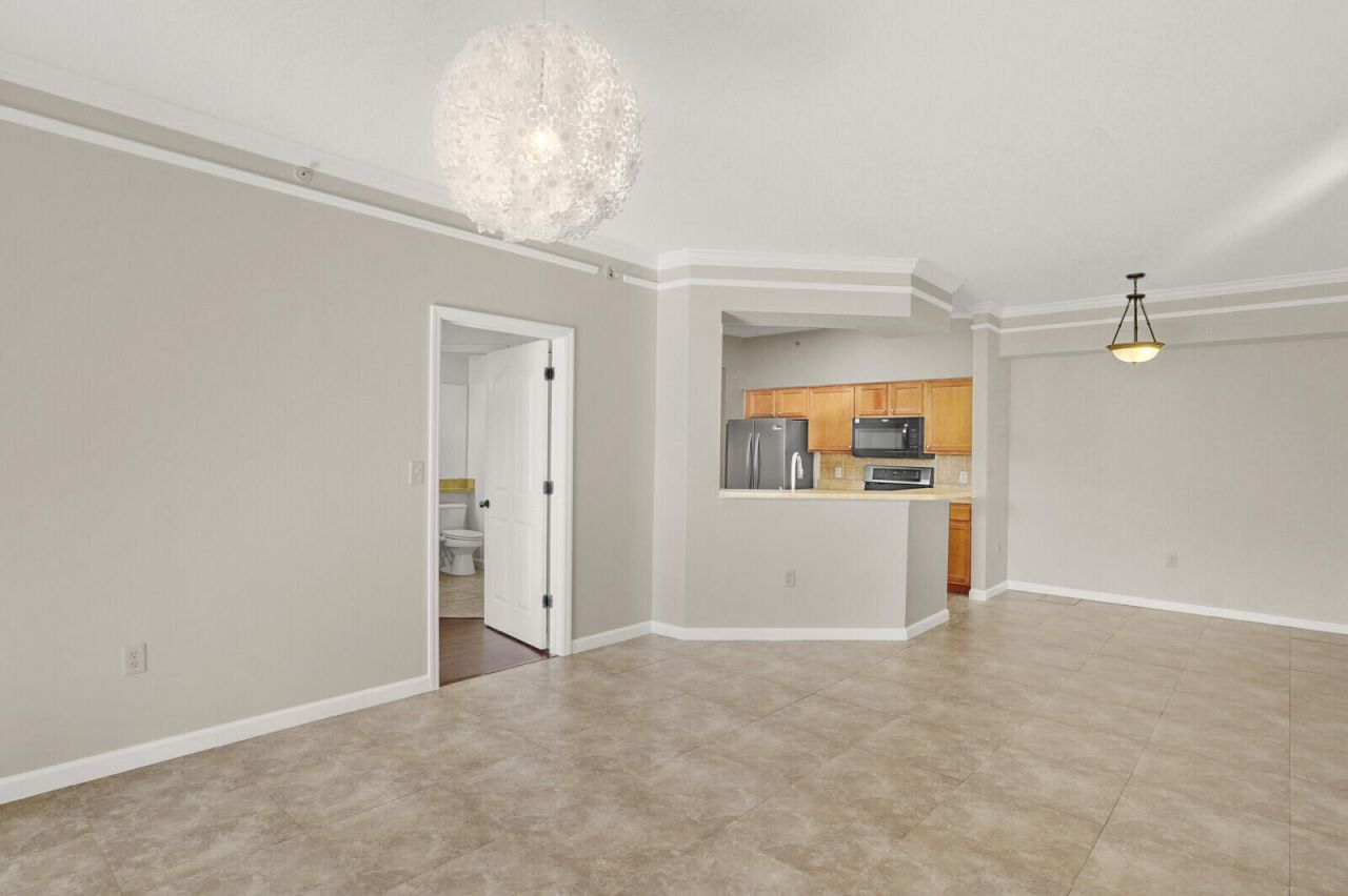 9901 Baywinds Drive, Unit 3305, West Palm Beach, FL 33411 Photo