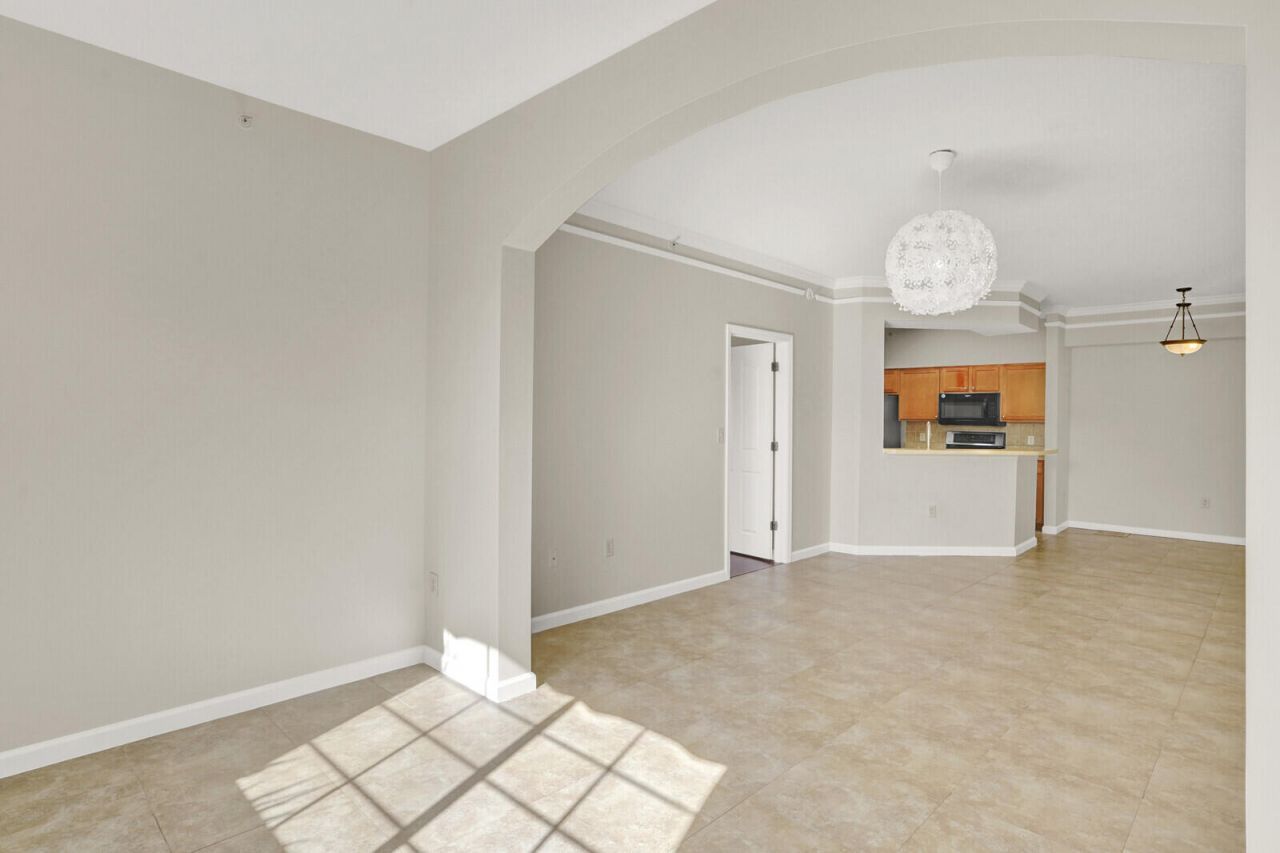 9901 Baywinds Drive, Unit 3305, West Palm Beach, FL 33411 Photo