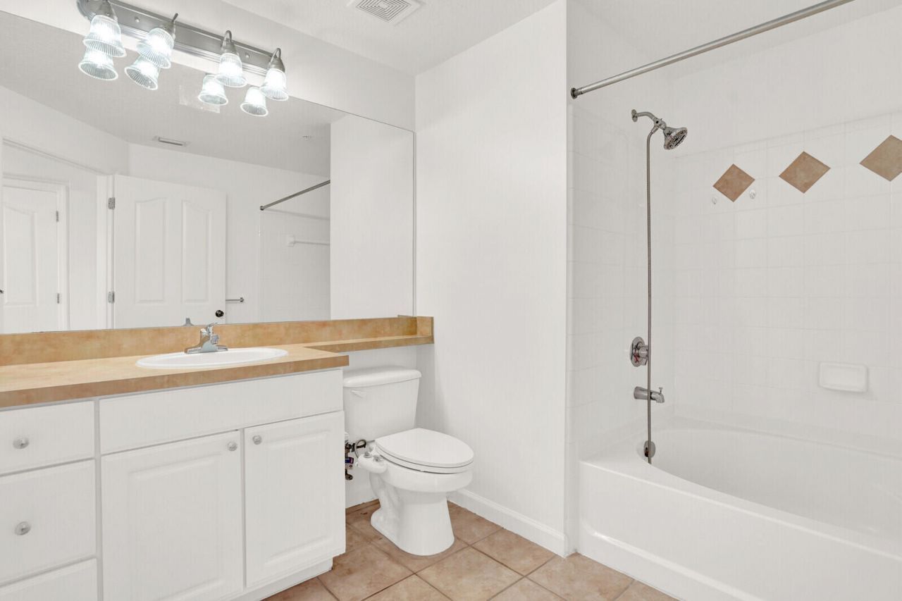 9901 Baywinds Drive, Unit 3305, West Palm Beach, FL 33411 Photo