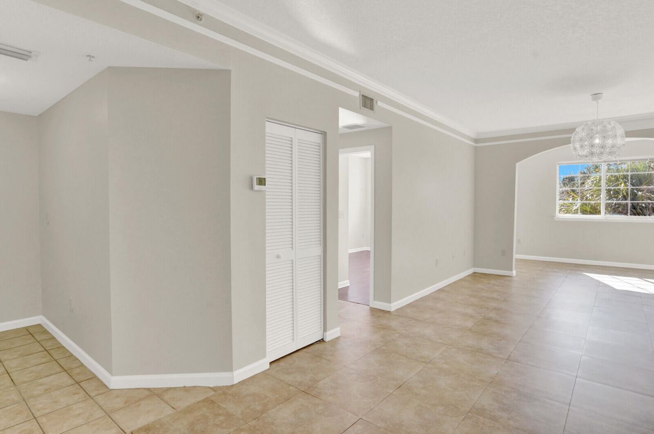 9901 Baywinds Drive, Unit 3305, West Palm Beach, FL 33411 Photo