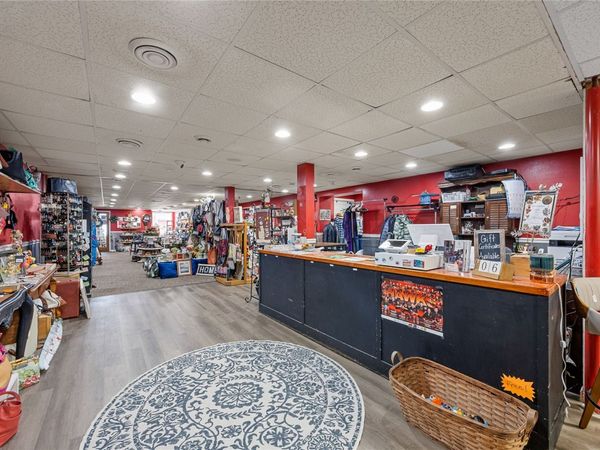 118 N Franklin Street, Manchester, IA 52057