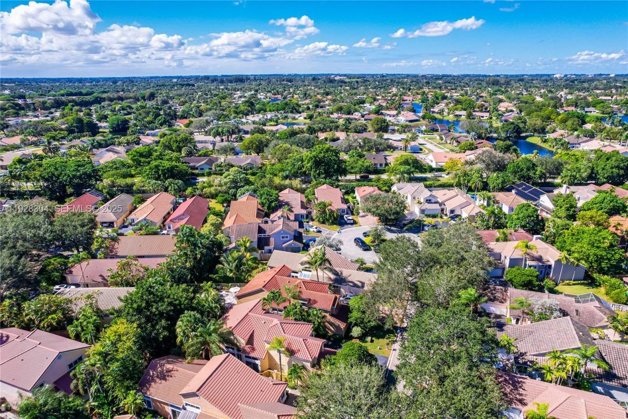 10132 NW 4th St, Plantation, FL 33324 Photo