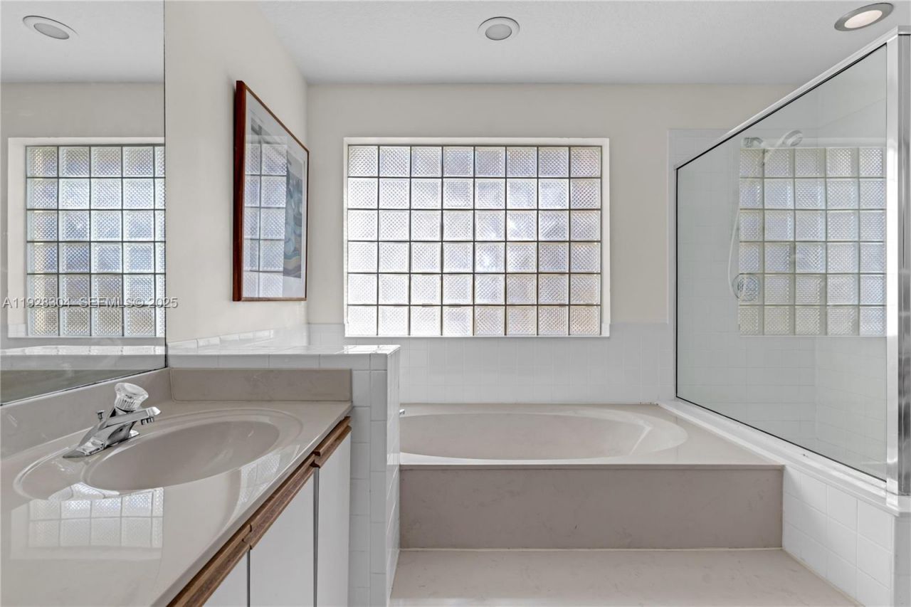 10132 NW 4th St, Plantation, FL 33324 Photo