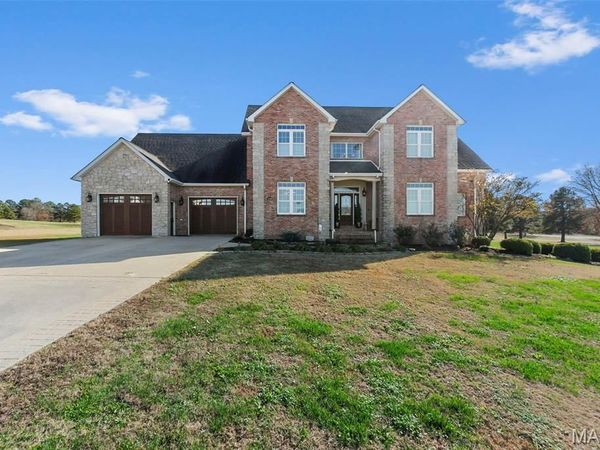 14160 Augusta Circle, Dexter, MO 63841