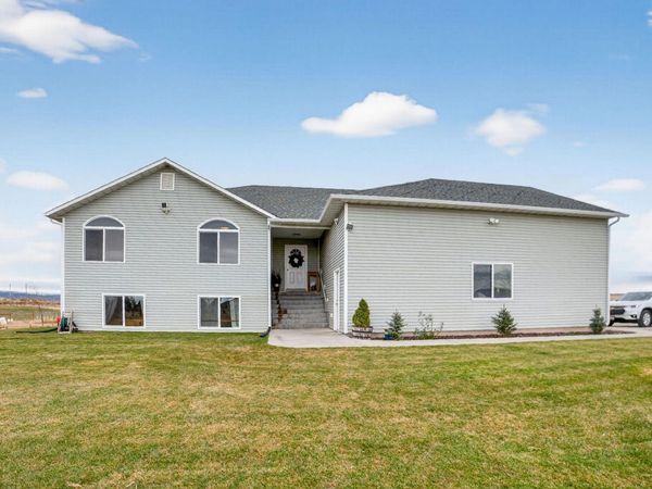 1863 Taghee Lane, Pocatello, ID 83204