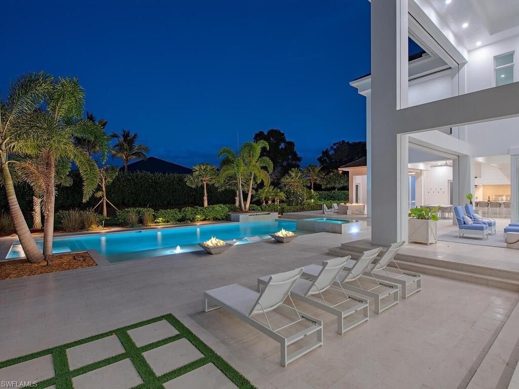 188 West St, Naples, FL 34108 Photo