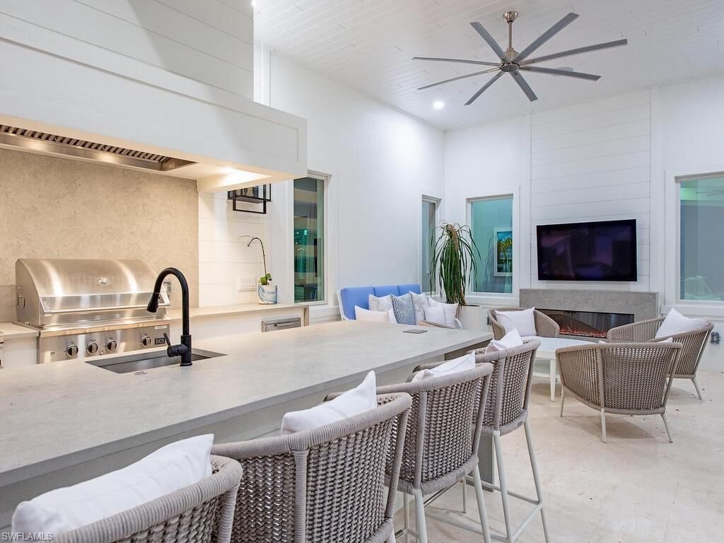 188 West St, Naples, FL 34108 Photo