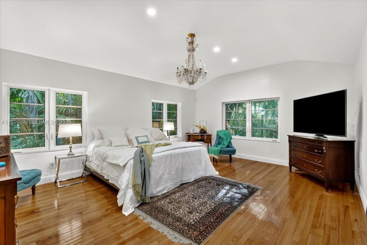 4190 Ingraham Hwy, Miami, FL 33133 Photo