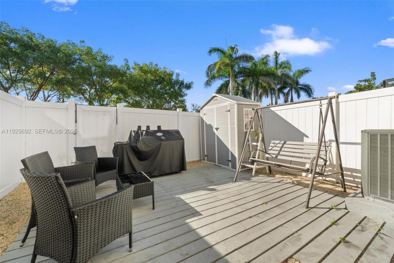 3272 W 92nd Pl, Hialeah, FL 33018 Photo