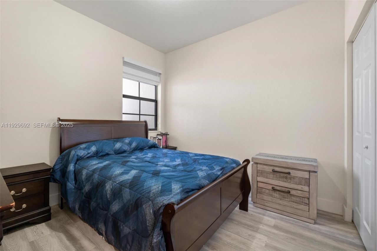 3272 W 92nd Pl, Hialeah, FL 33018 Photo