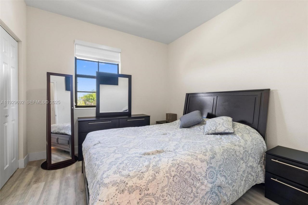 3272 W 92nd Pl, Hialeah, FL 33018 Photo