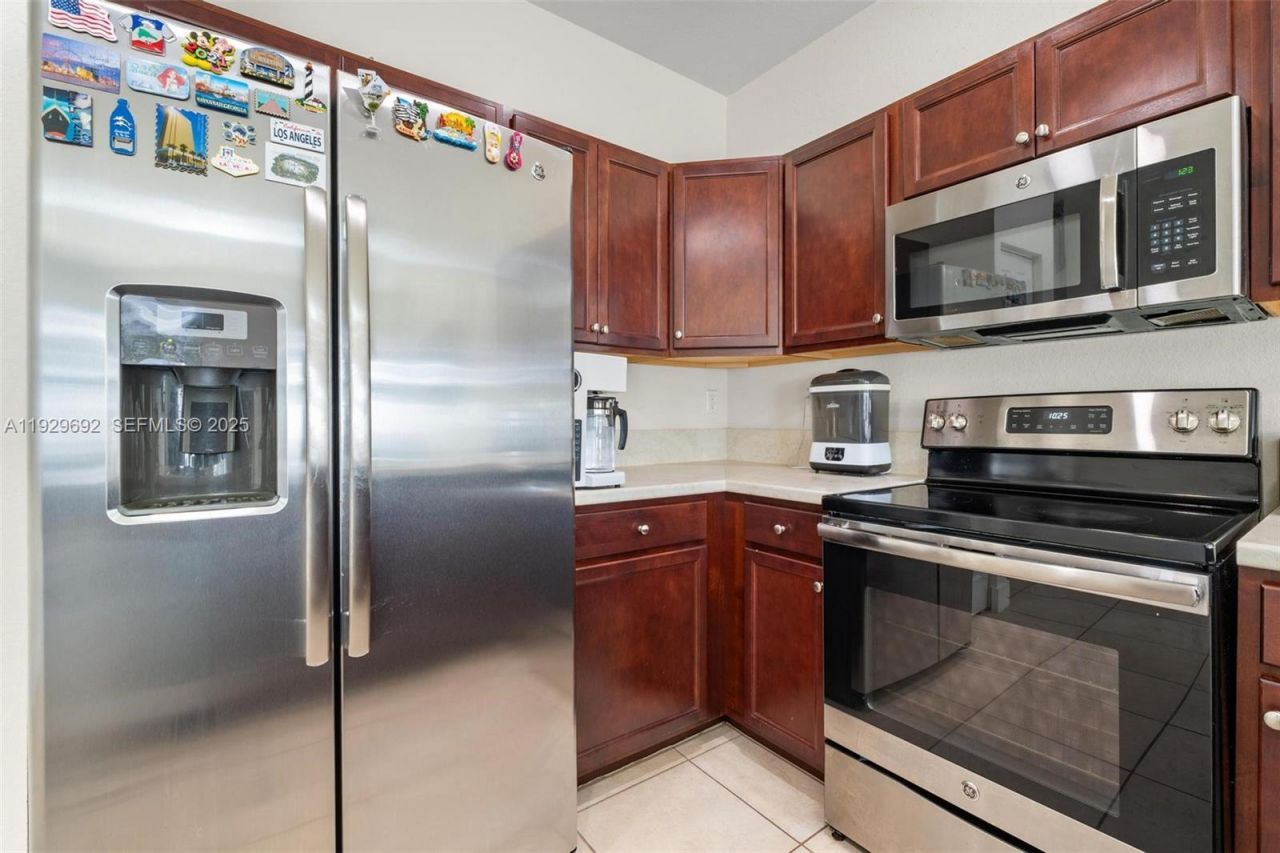 3272 W 92nd Pl, Hialeah, FL 33018 Photo