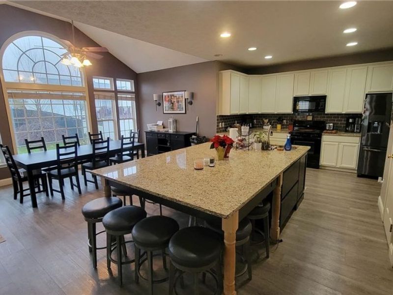 683 Whippoorwill Lane, Wadsworth, OH 44281 Photo 14