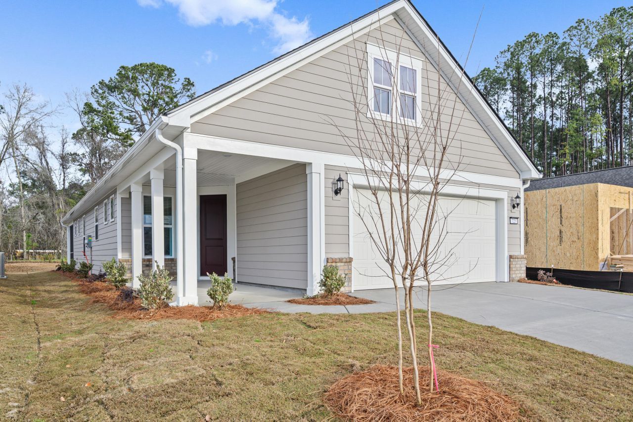 725 Coral Bells Lane Photo 1