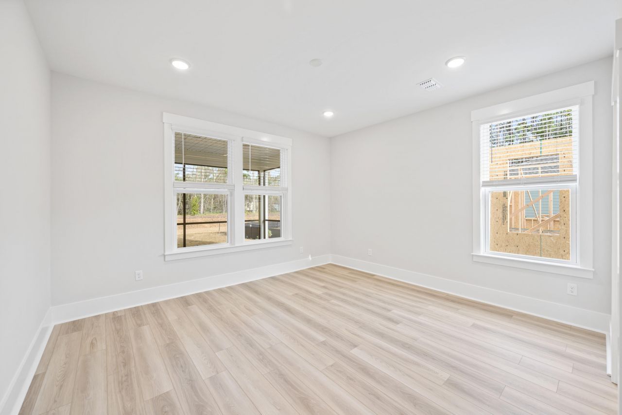 725 Coral Bells Lane Photo 12