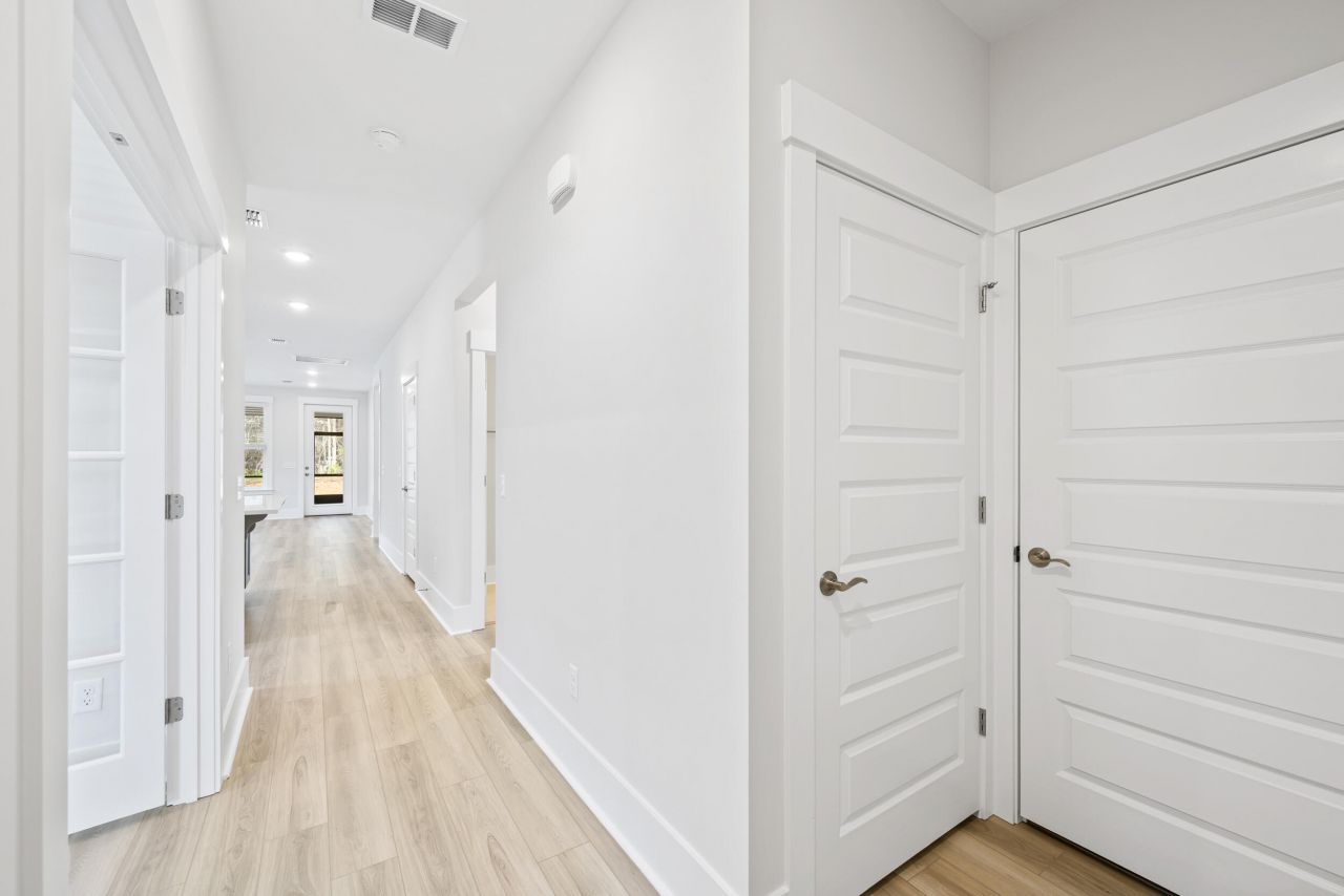 725 Coral Bells Lane Photo 3