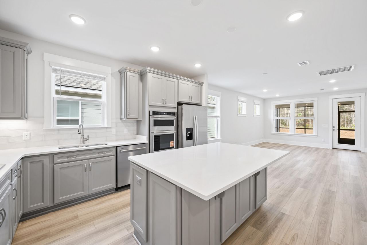 725 Coral Bells Lane Photo 6