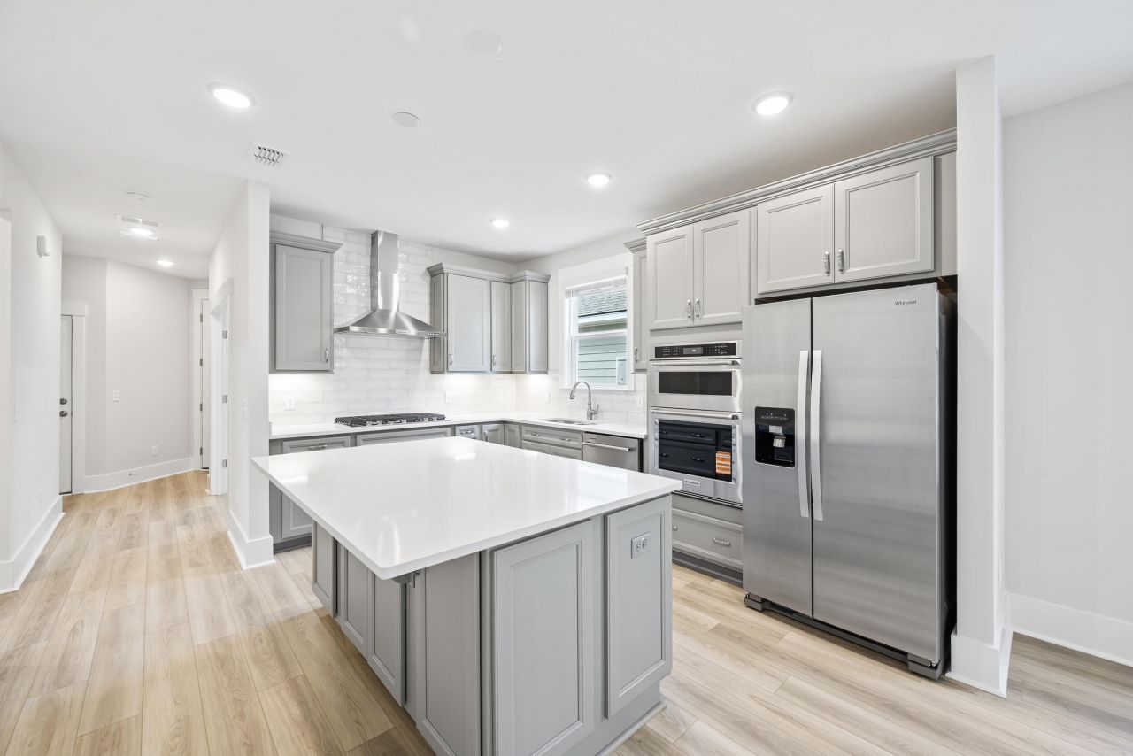 725 Coral Bells Lane Photo 7