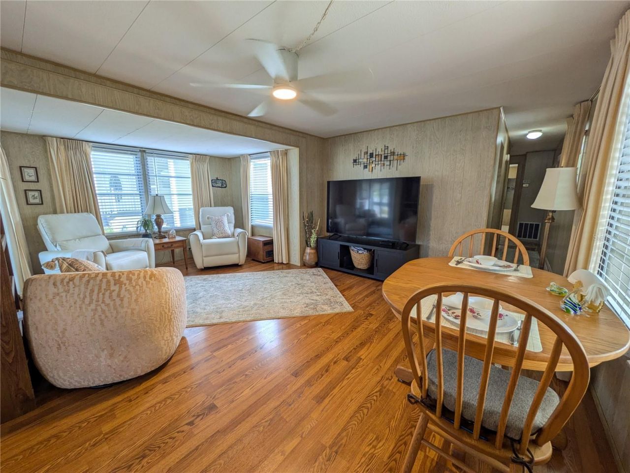 215 Willow Oak Lane, Sarasota, FL 34237 Photo