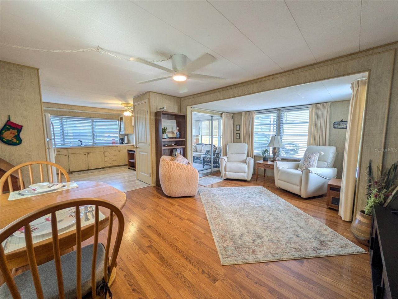 215 Willow Oak Lane, Sarasota, FL 34237 Photo