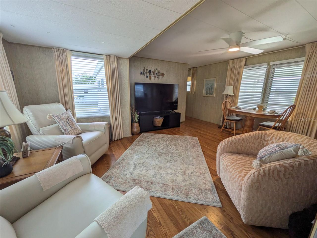 215 Willow Oak Lane, Sarasota, FL 34237 Photo