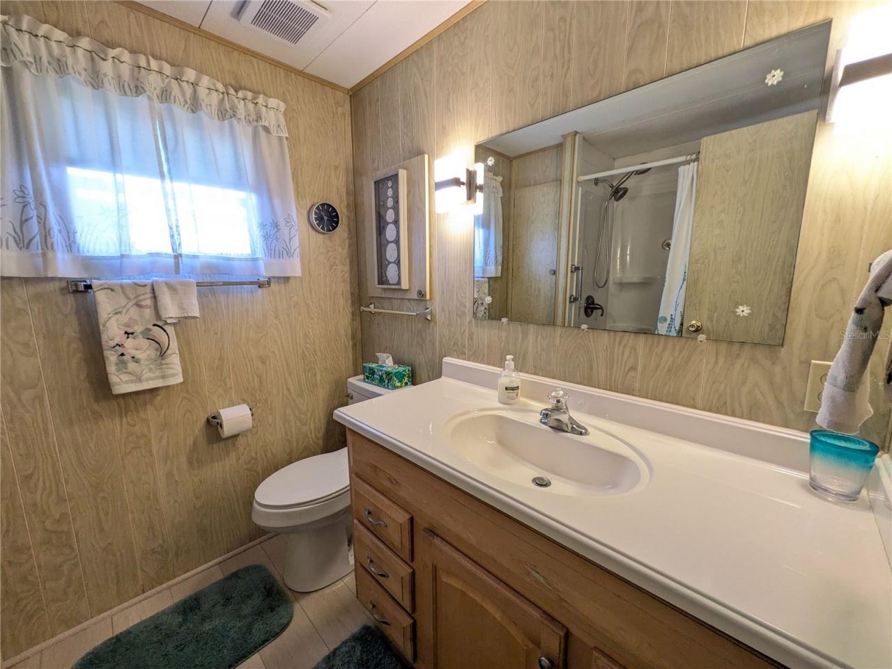 215 Willow Oak Lane, Sarasota, FL 34237 Photo