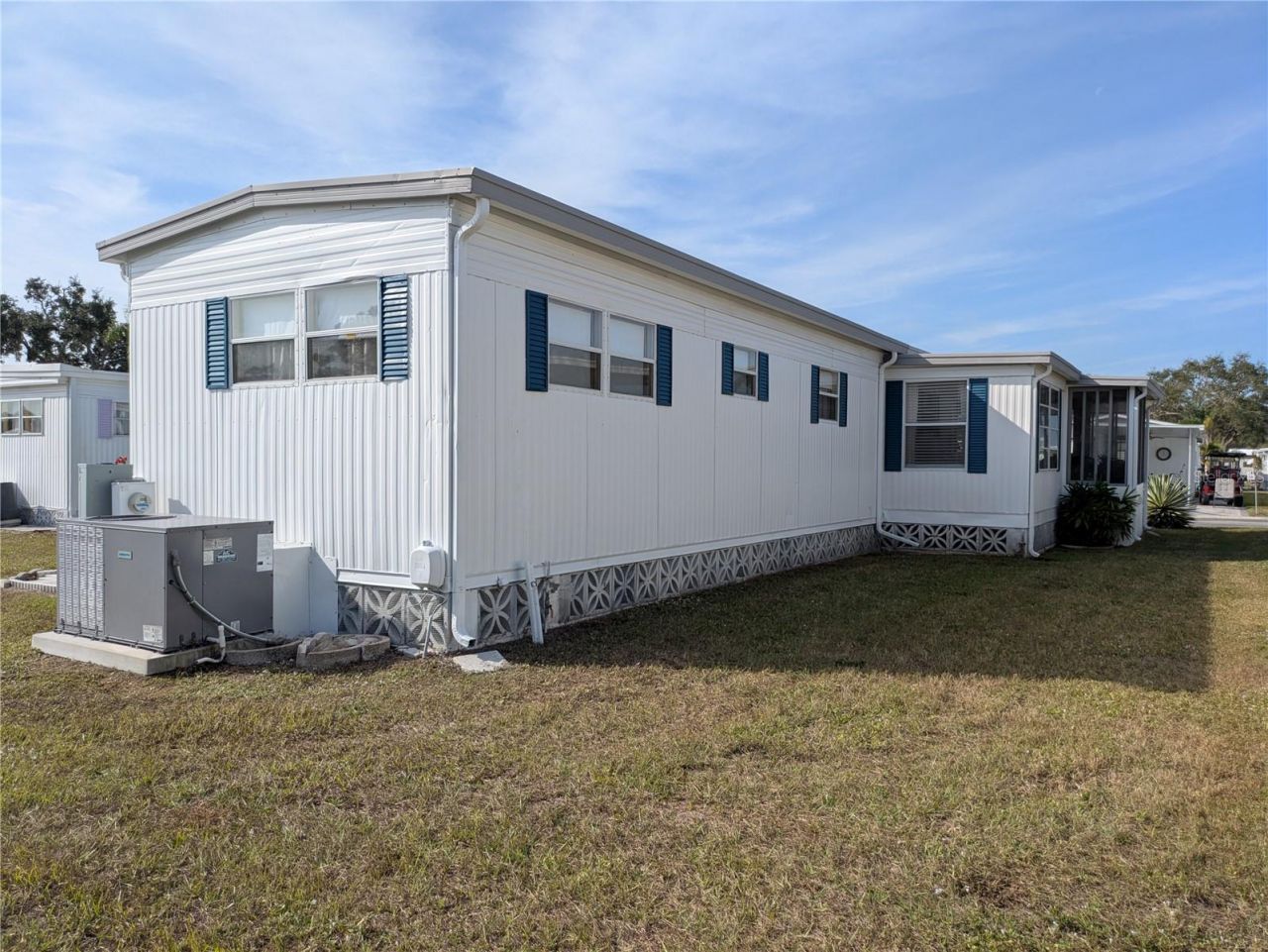 215 Willow Oak Lane, Sarasota, FL 34237 Photo