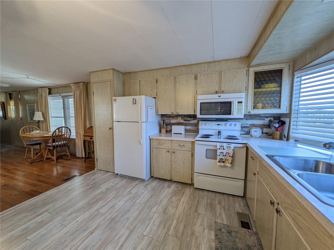 215 Willow Oak Lane, Sarasota, FL 34237 Photo