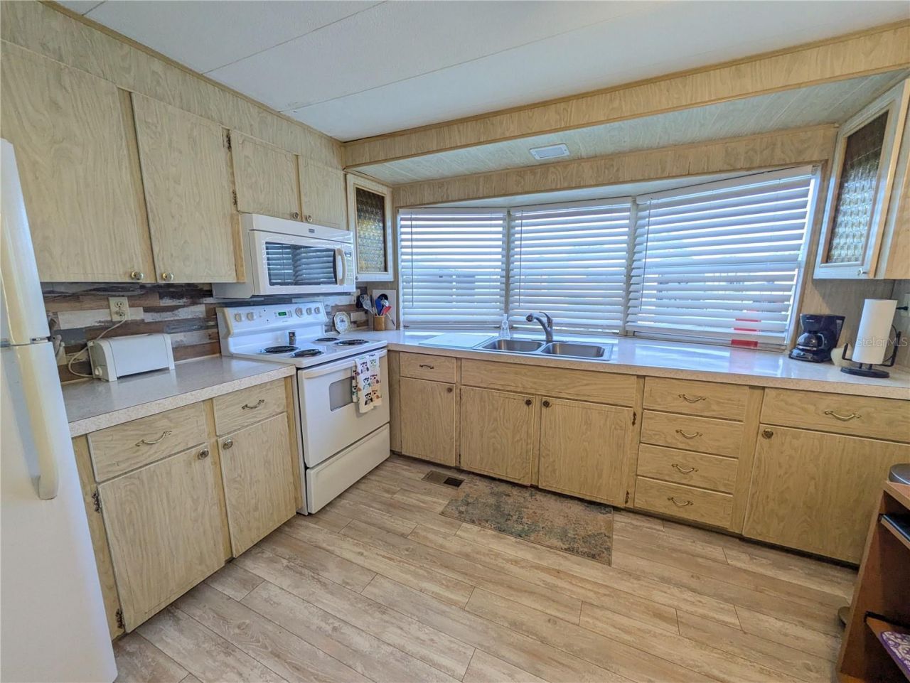 215 Willow Oak Lane, Sarasota, FL 34237 Photo