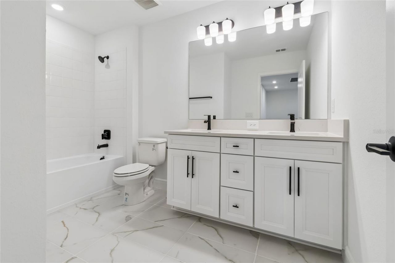 8111 Seaflower Parkway, Bradenton, FL 34210 Photo