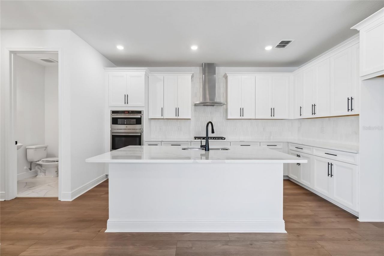 8111 Seaflower Parkway, Bradenton, FL 34210 Photo