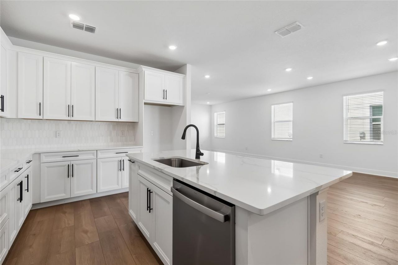 8111 Seaflower Parkway, Bradenton, FL 34210 Photo